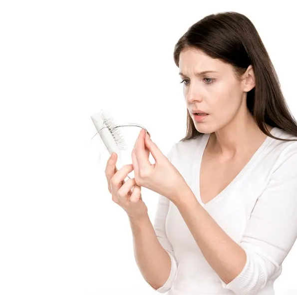 
                                                                                            Quelles sont les causes de la perte de cheveux ?
                                            